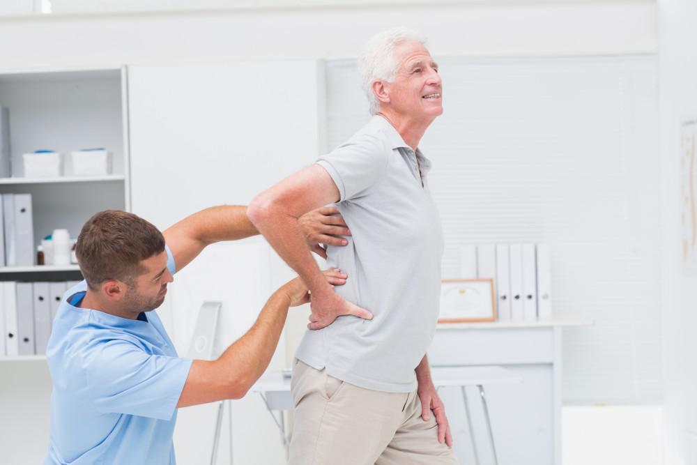 Treating Chronic Pain: What a Back Pain Specialist Near Me in Solana Beach Recommends
