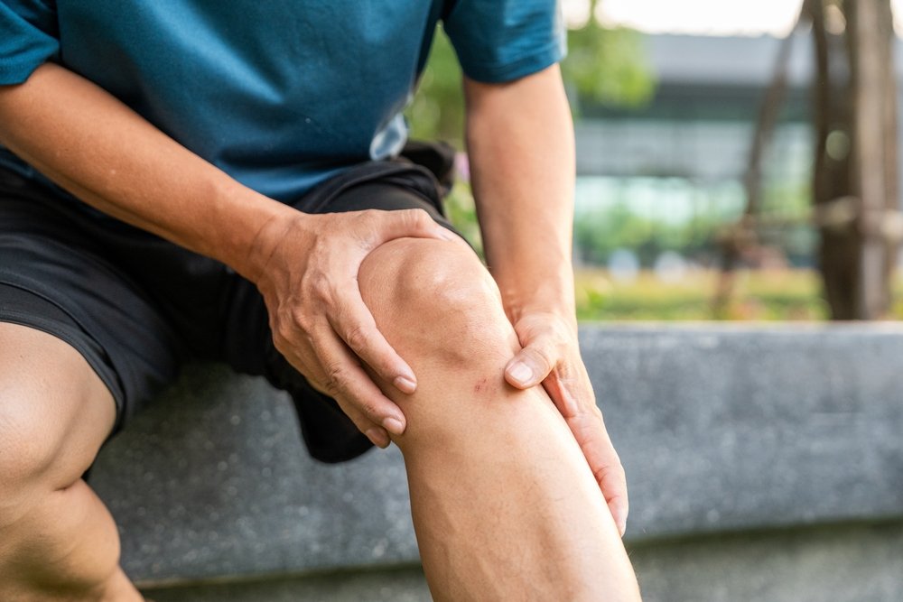 How Weight and Lifestyle Impact Knee Pain in Solana Beach
